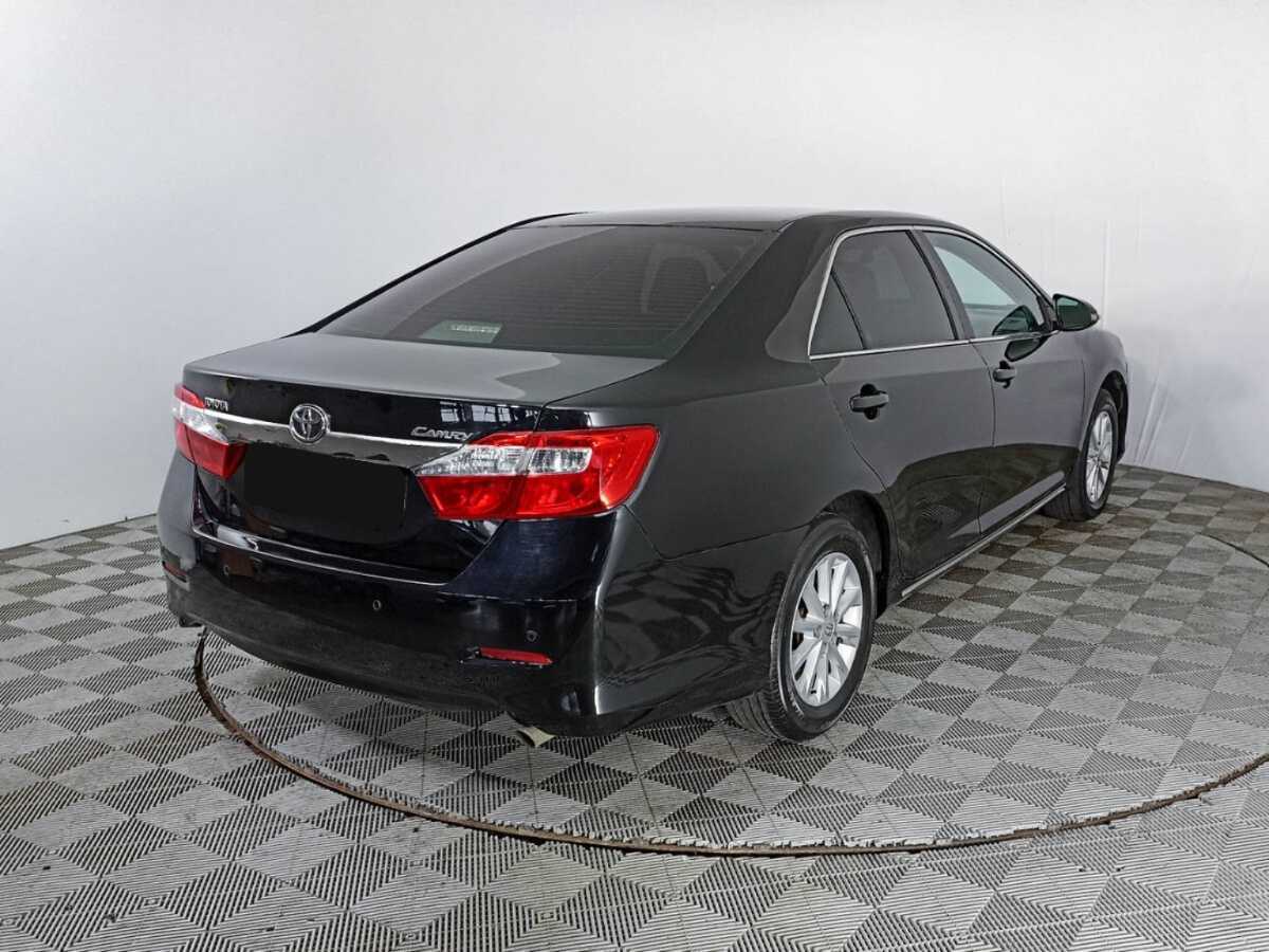 Toyota Camry с пробегом — 2012 год. Фото: #4