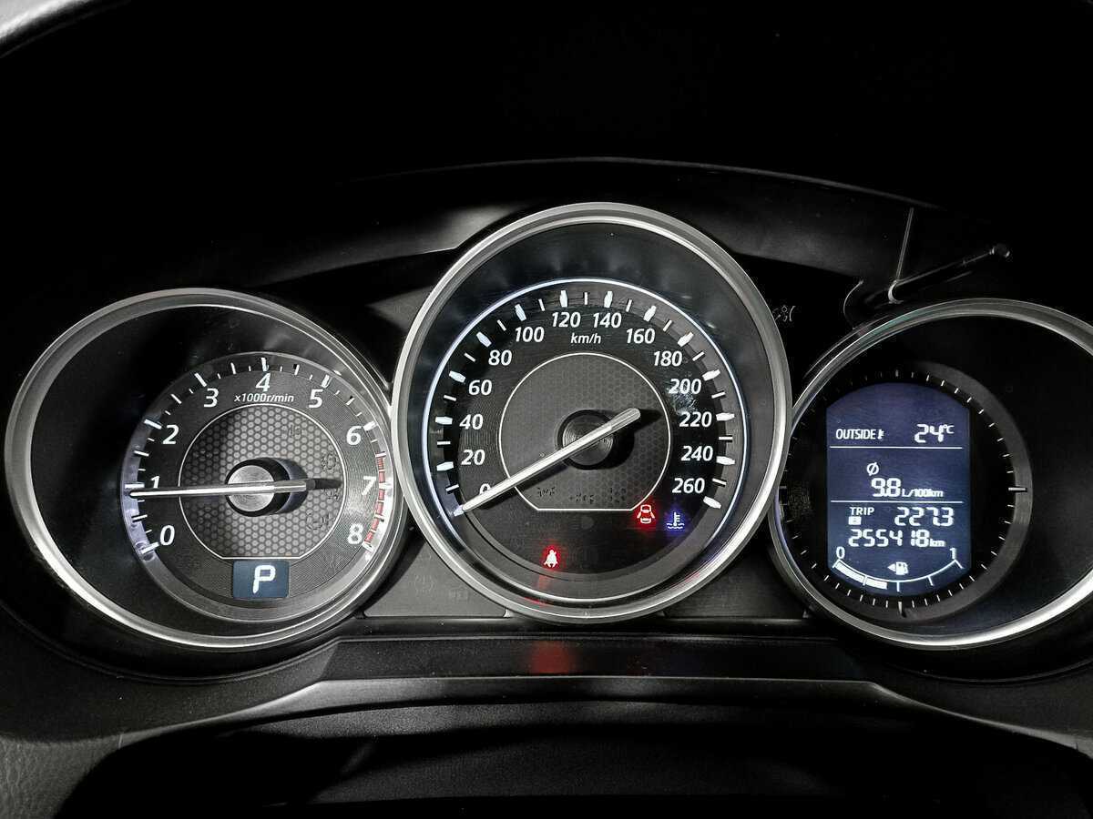 Mazda 6 с пробегом — 2014 год. Фото: #10