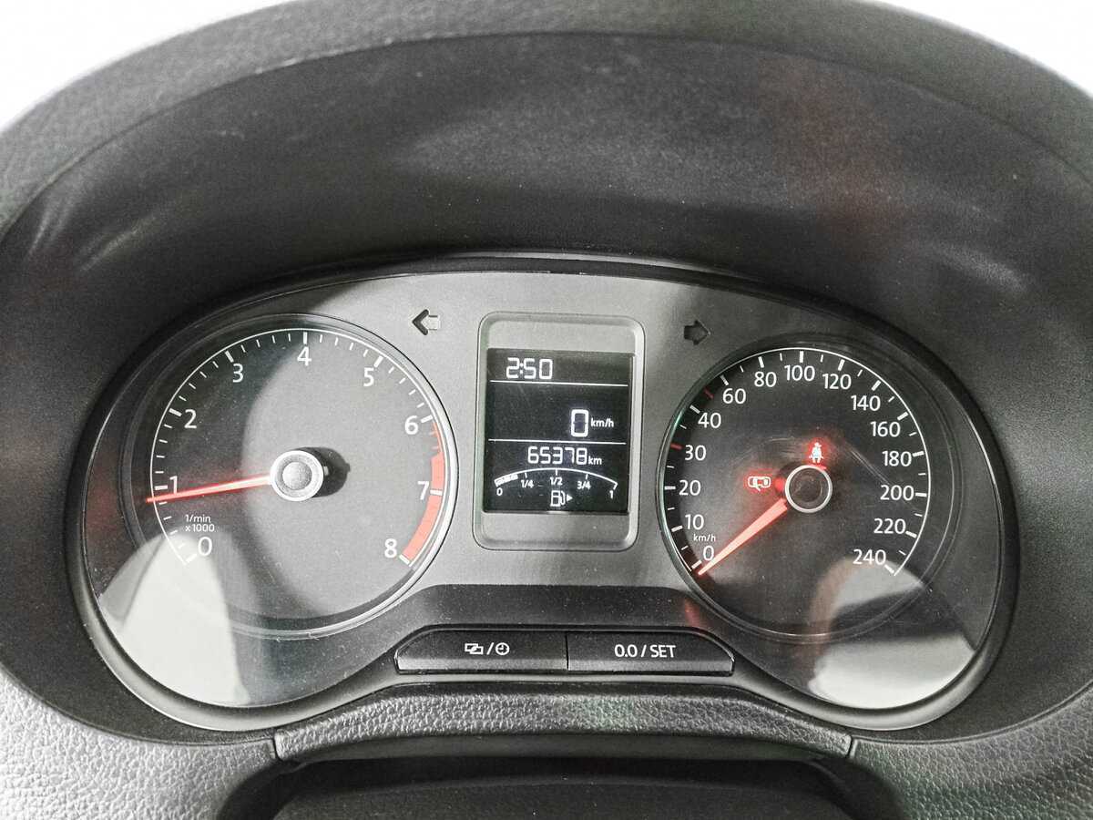 Volkswagen Polo с пробегом — 2018 год. Фото: #10