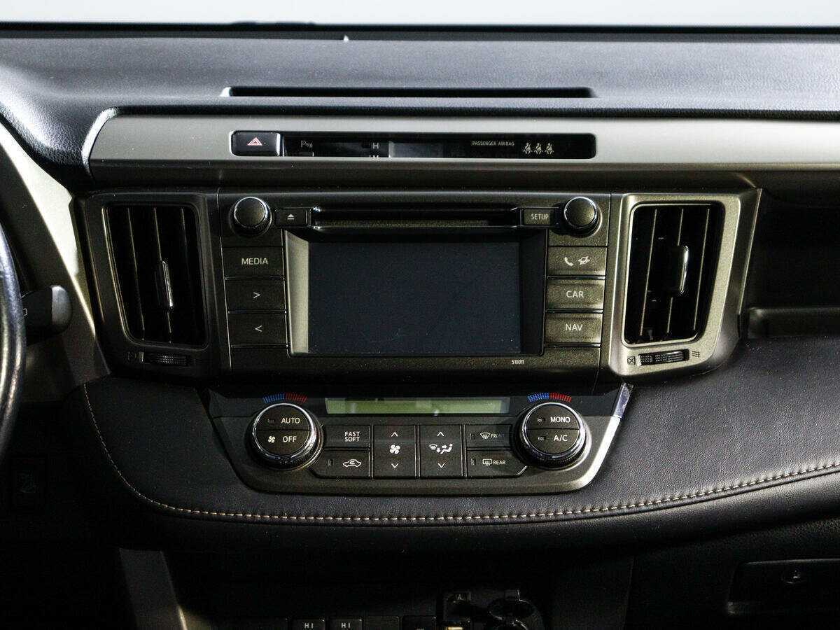 Toyota RAV4 с пробегом — 2013 год. Фото: #10