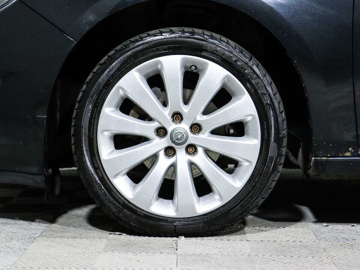 Opel Astra с пробегом — 2012 год. Фото: #12