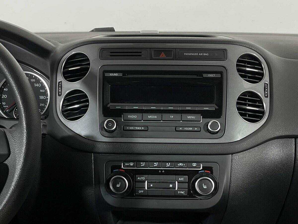 Volkswagen Tiguan с пробегом — 2014 год. Фото: #11