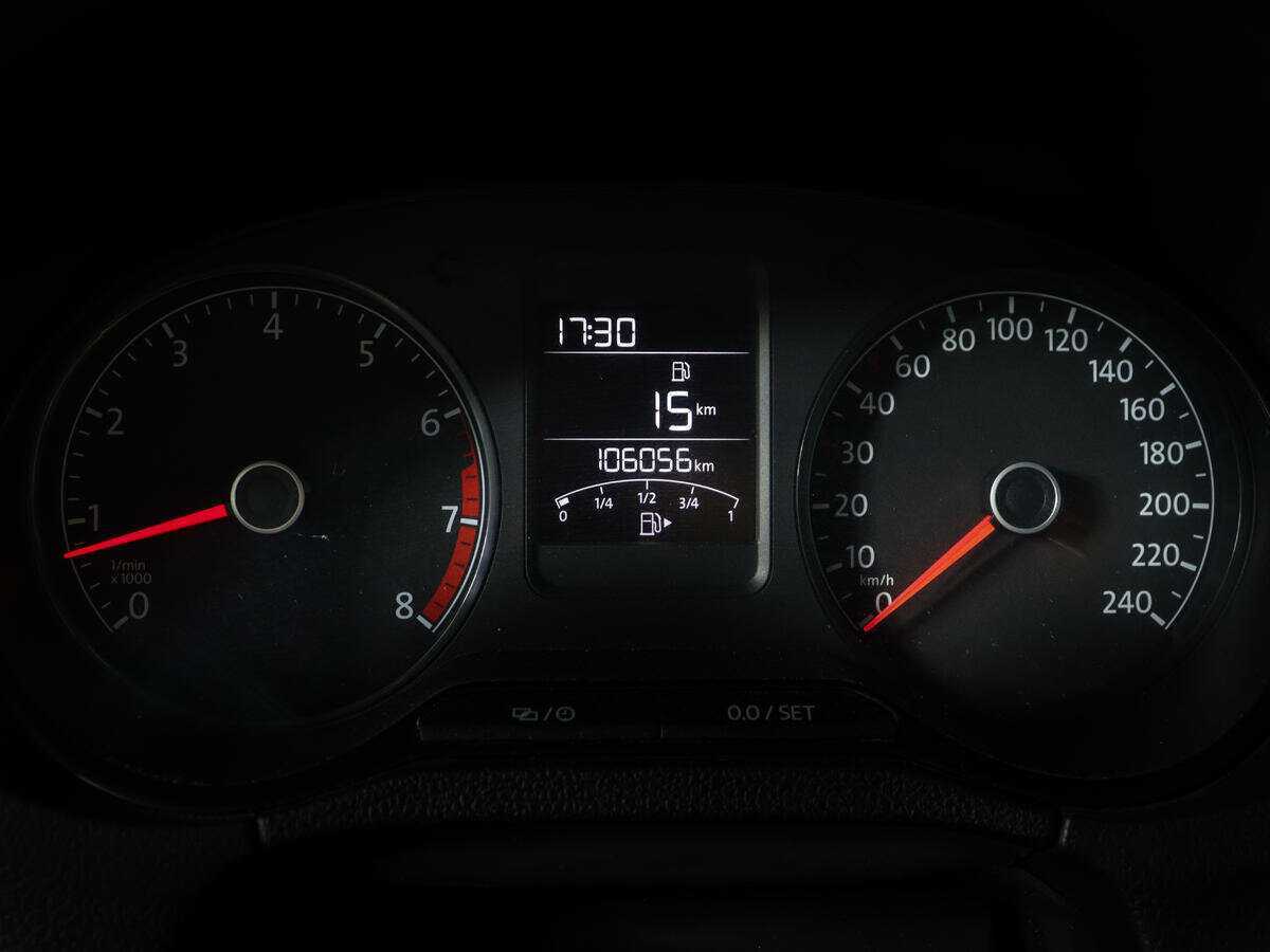 Volkswagen Polo с пробегом — 2017 год. Фото: #8