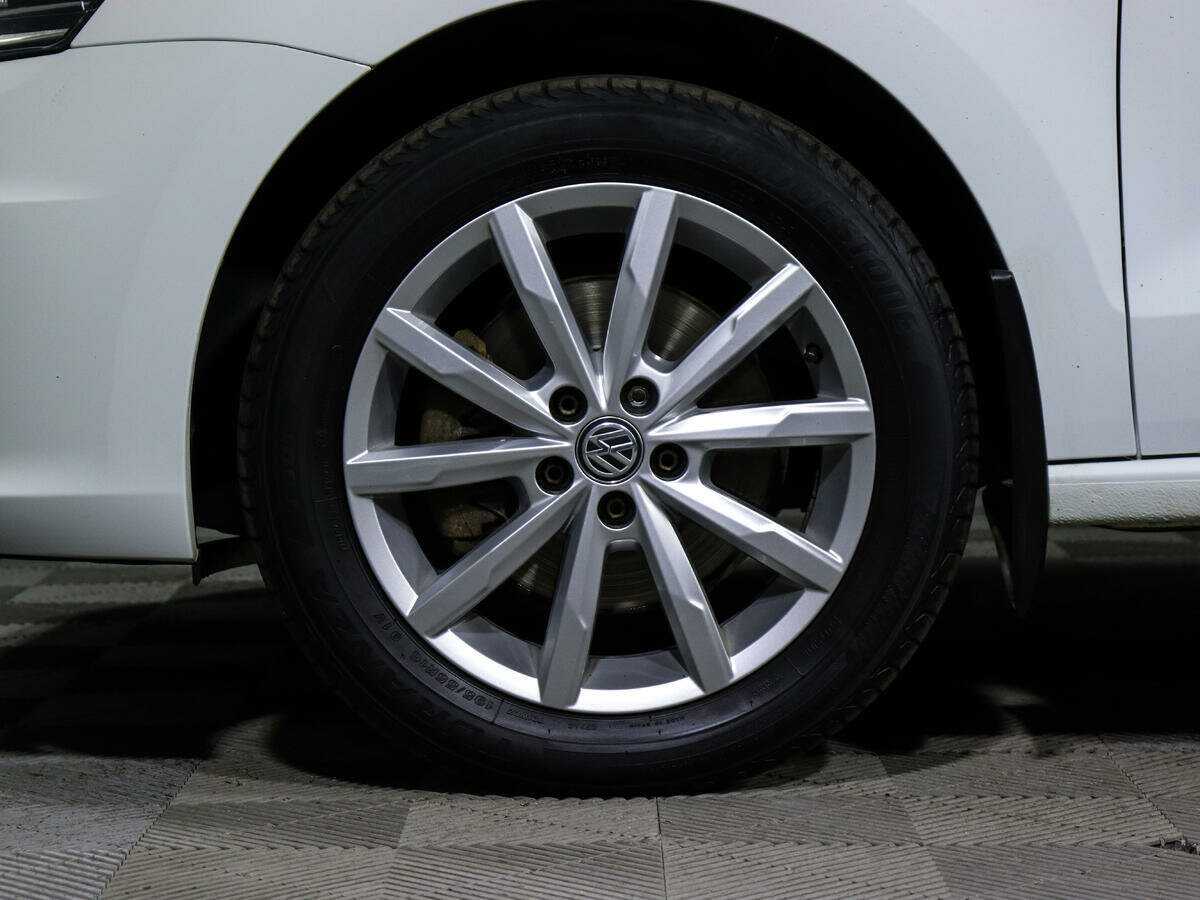 Volkswagen Polo с пробегом — 2017 год. Фото: #12