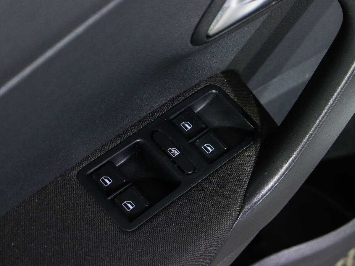 Volkswagen Polo с пробегом — 2017 год. Фото: #13