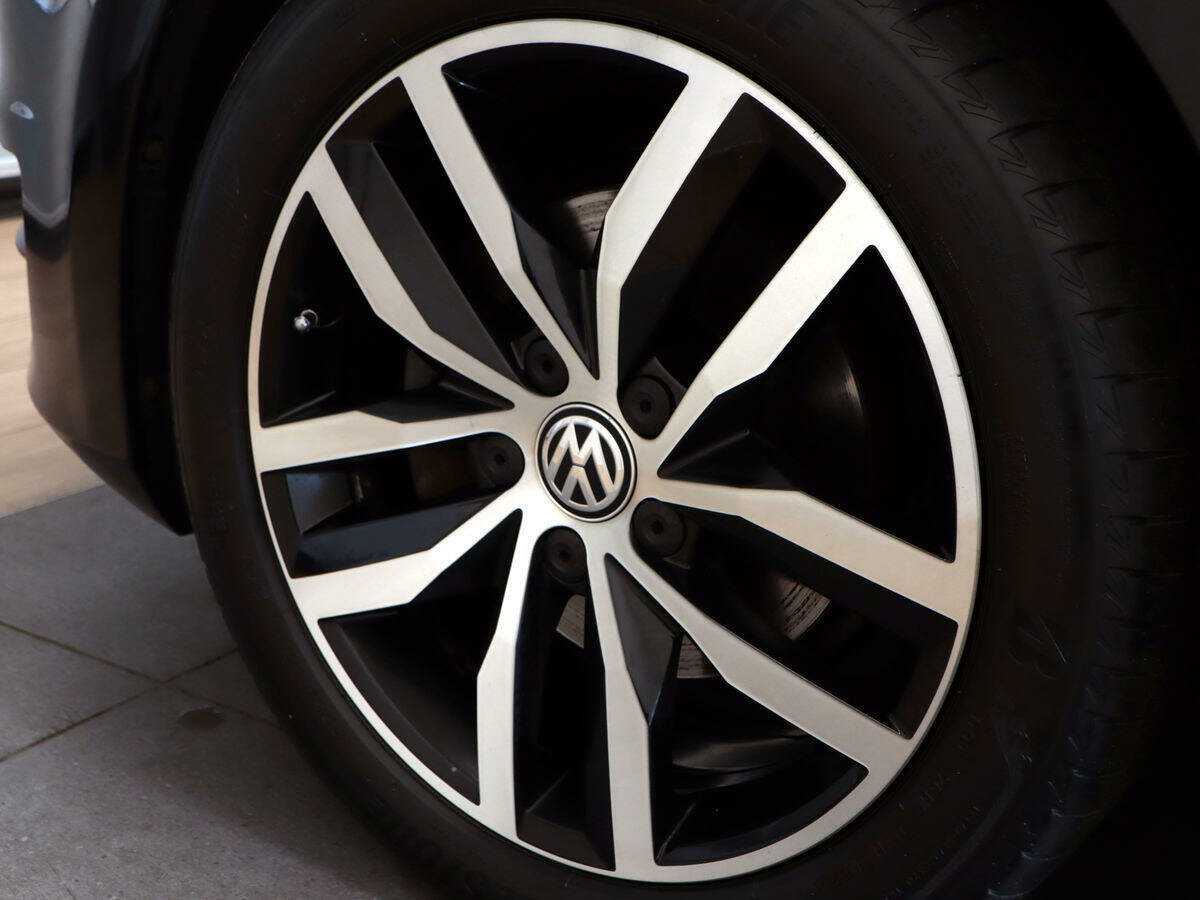 Volkswagen Golf с пробегом — 2013 год. Фото: #22