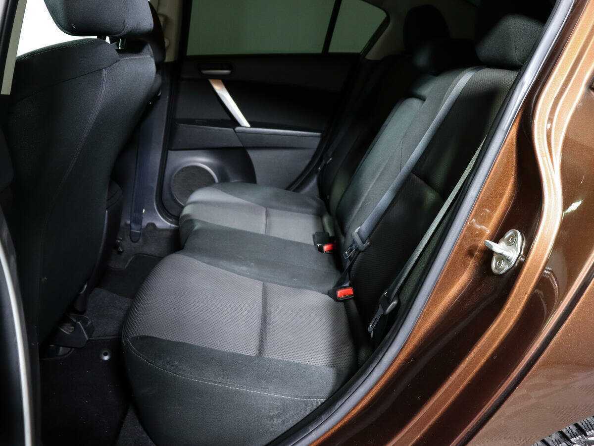 Mazda 3 с пробегом — 2012 год. Фото: #7