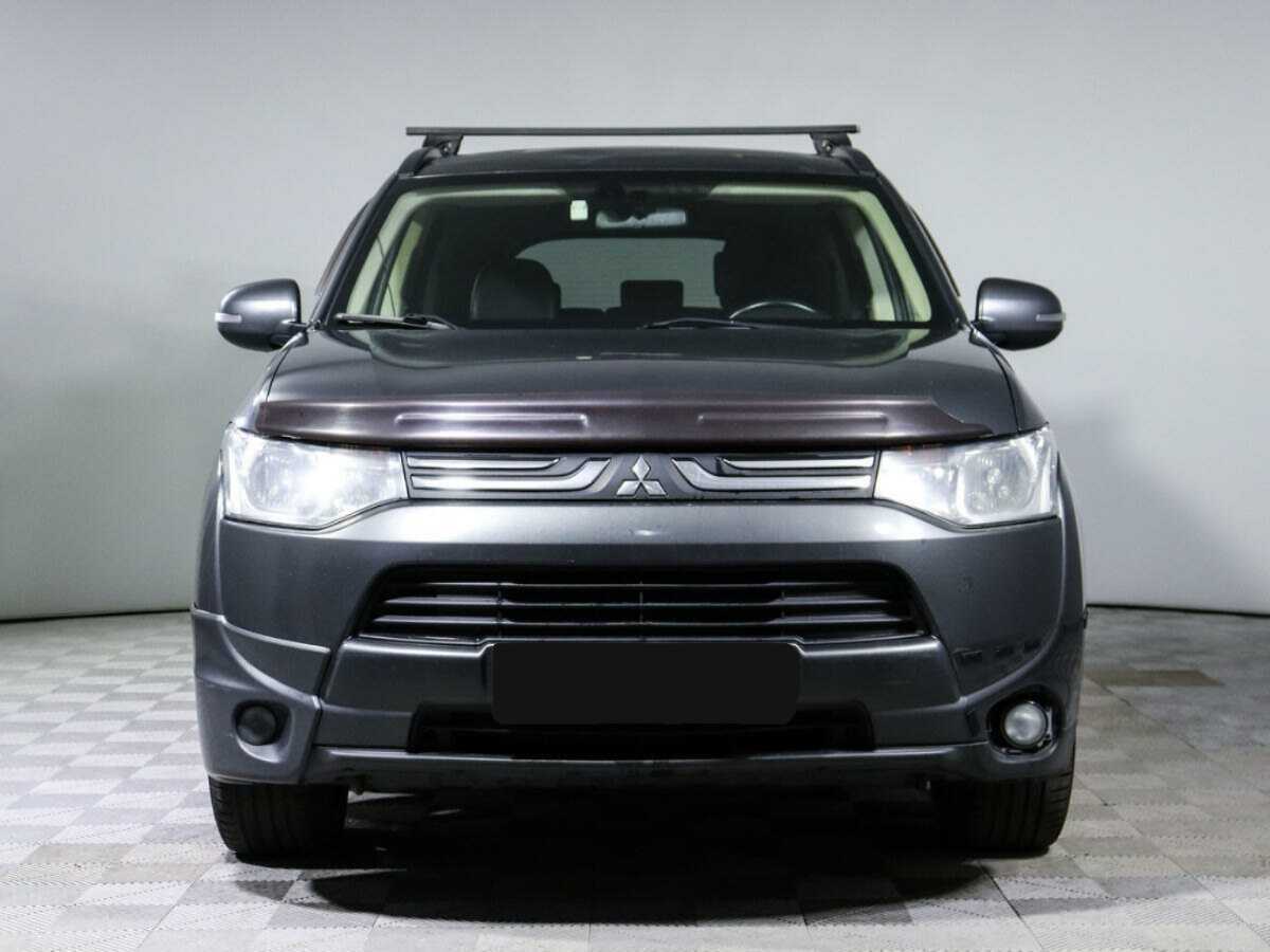 Mitsubishi Outlander с пробегом — 2013 год. Фото: #1