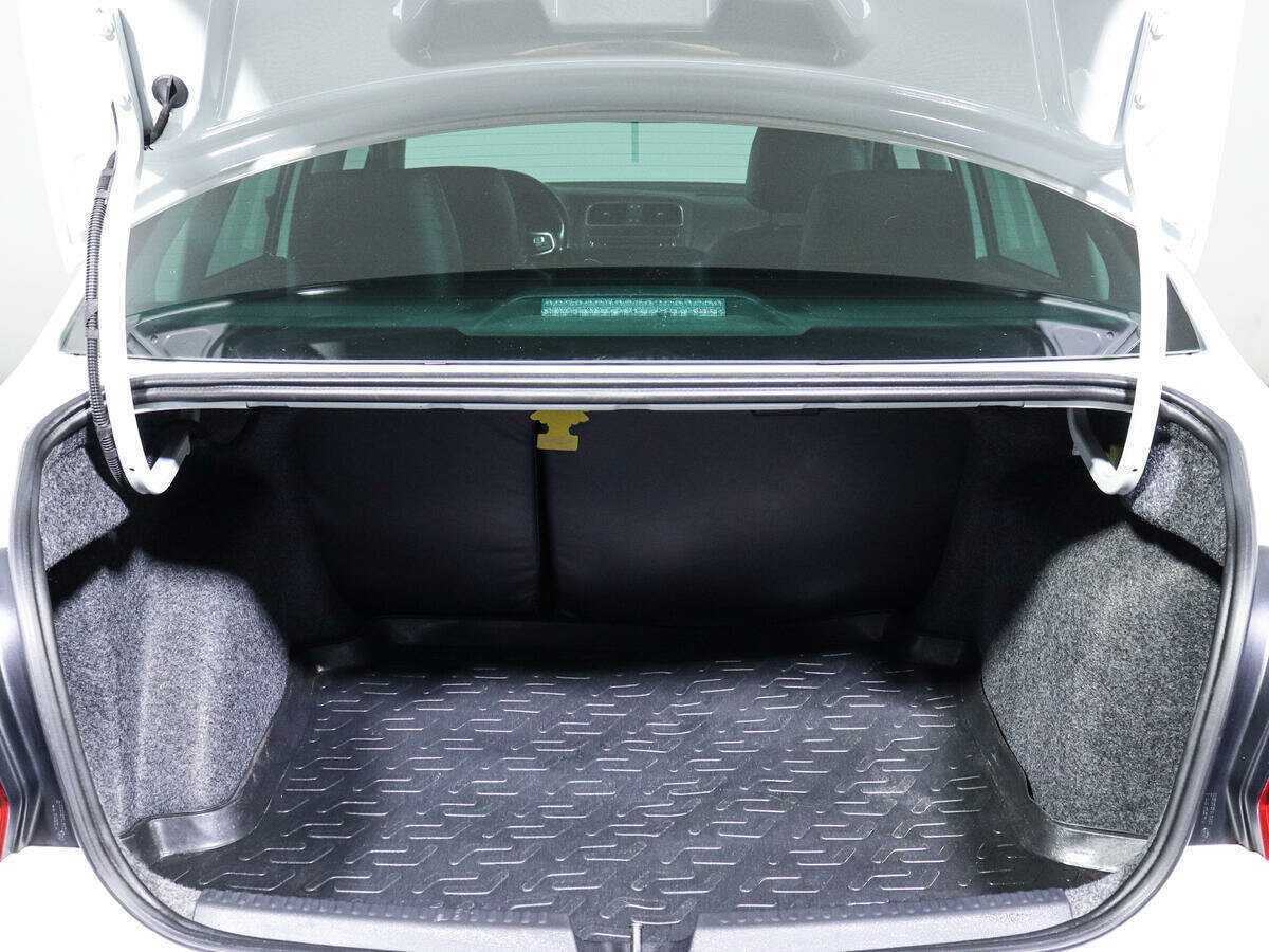 Volkswagen Polo с пробегом — 2018 год. Фото: #15