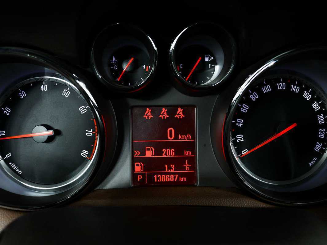 Opel Mokka с пробегом — 2013 год. Фото: #9