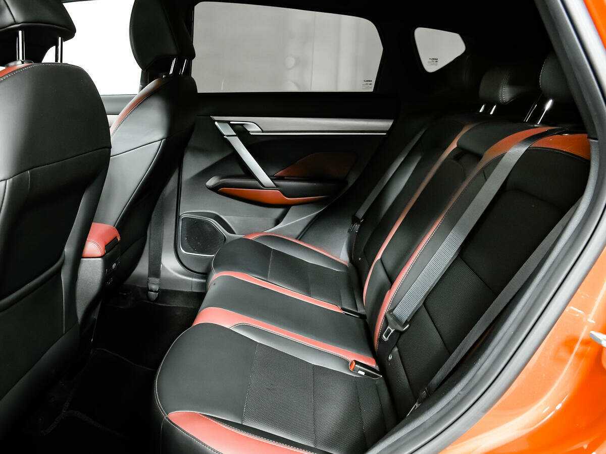 Geely Coolray с пробегом — 2022 год. Фото: #11