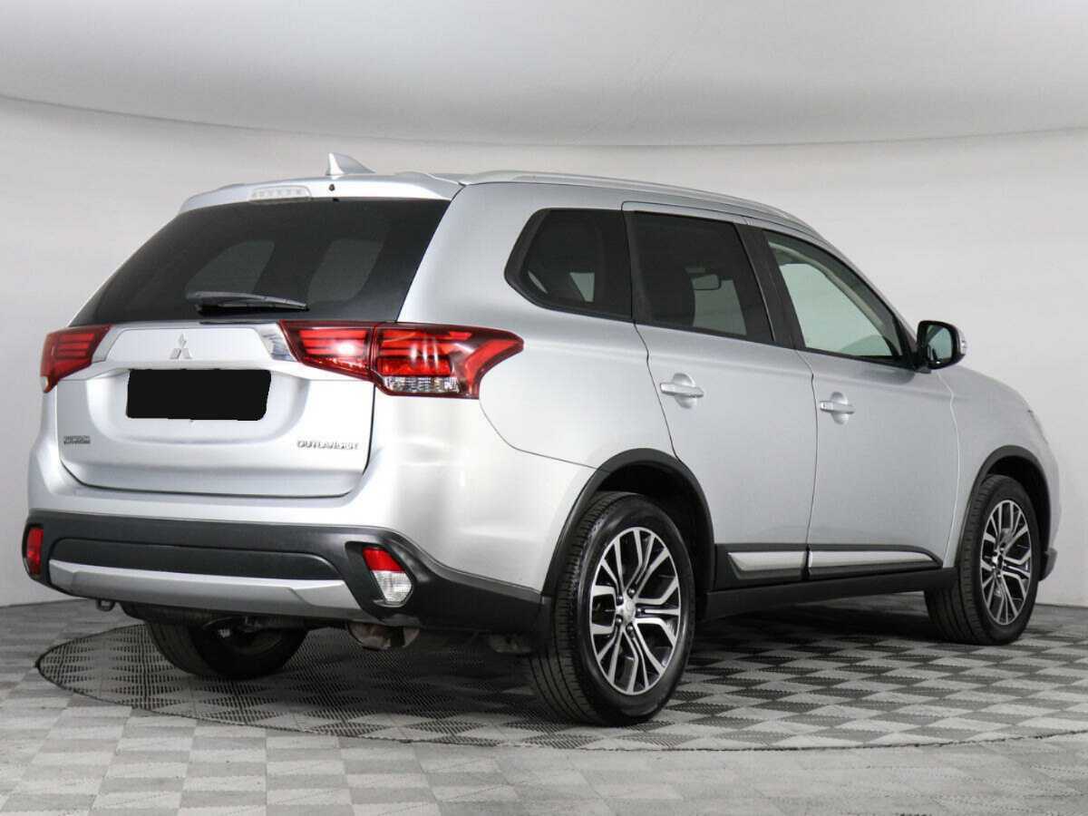 Mitsubishi Outlander с пробегом — 2017 год. Фото: #4