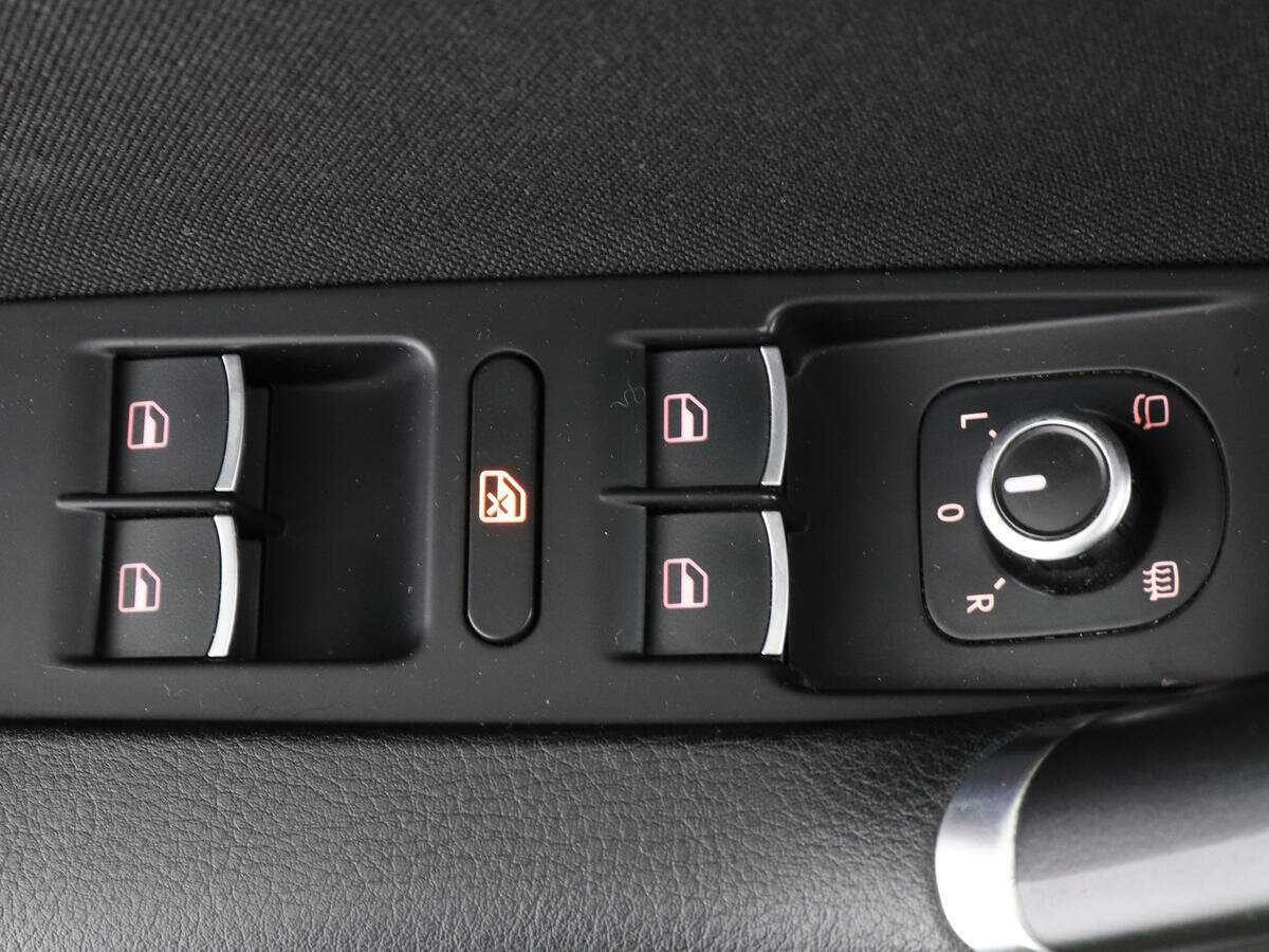 Volkswagen Passat с пробегом — 2014 год. Фото: #13