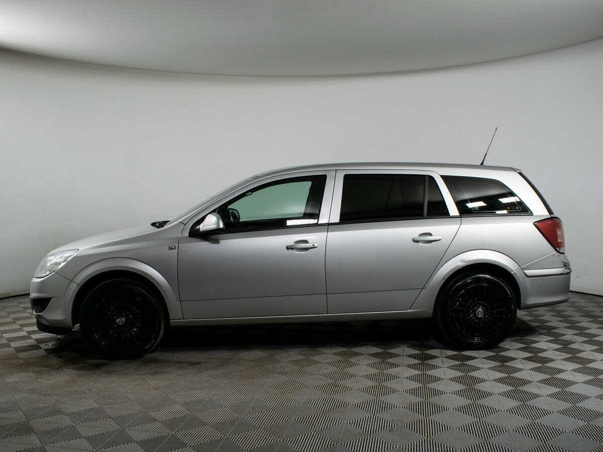 Opel Astra с пробегом — 2014 год. Фото: #7