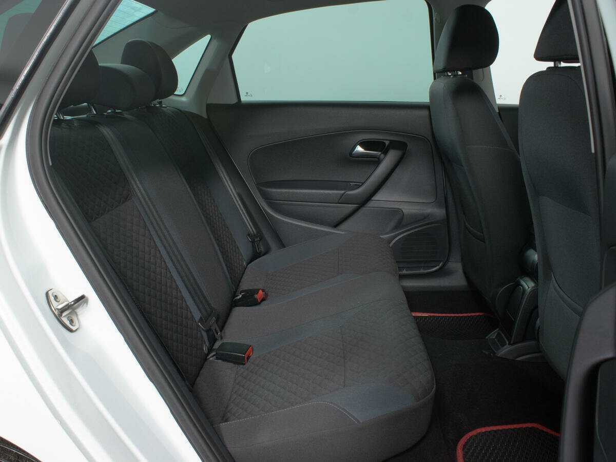 Volkswagen Polo с пробегом — 2019 год. Фото: #11