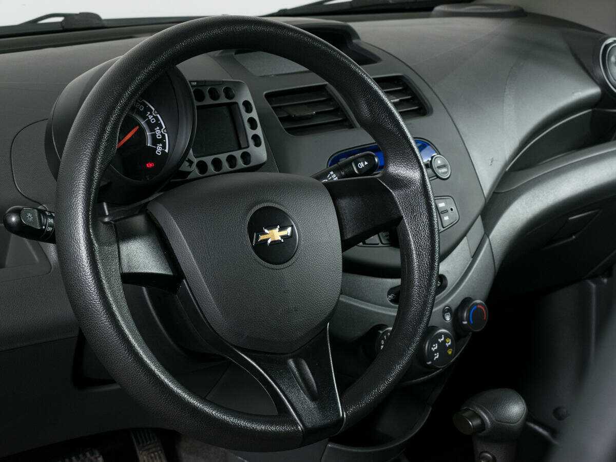 Chevrolet Spark с пробегом — 2013 год. Фото: #14