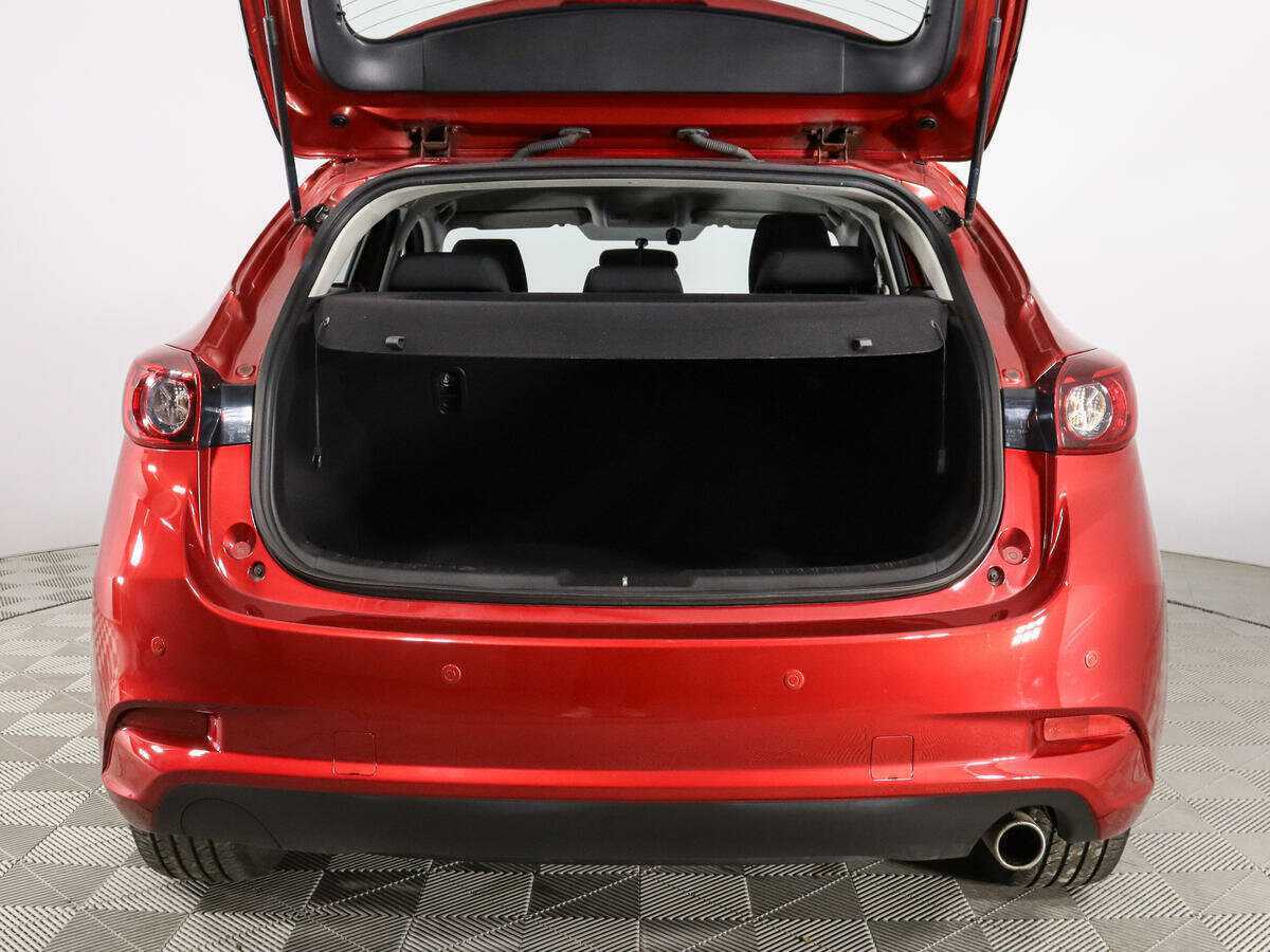 Mazda 3 с пробегом — 2016 год. Фото: #18