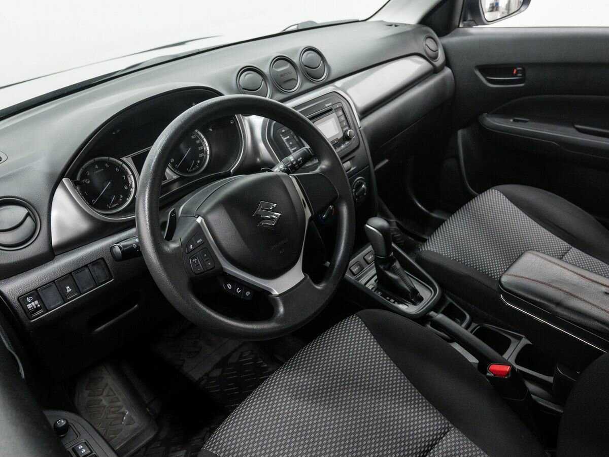 Suzuki Vitara с пробегом — 2020 год. Фото: #12