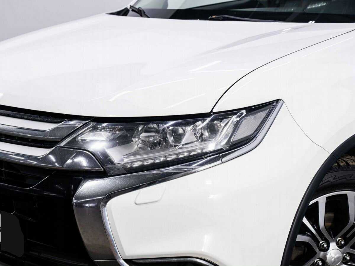 Mitsubishi Outlander с пробегом — 2016 год. Фото: #6