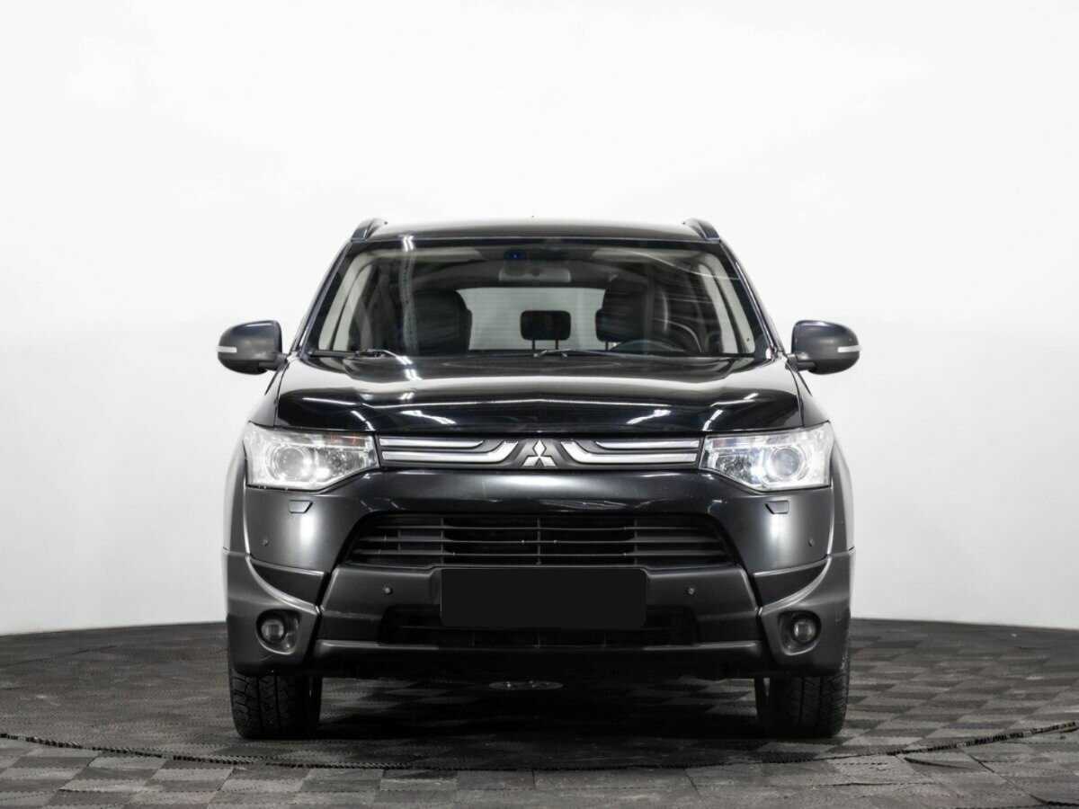 Mitsubishi Outlander с пробегом — 2013 год. Фото: #1