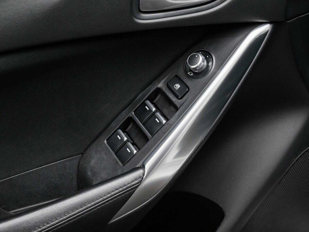 Mazda 6 с пробегом — 2015 год. Фото: #13