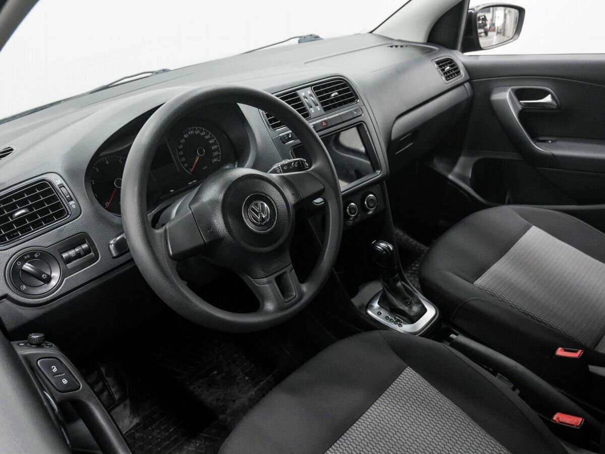 Volkswagen Polo с пробегом — 2014 год. Фото: #13