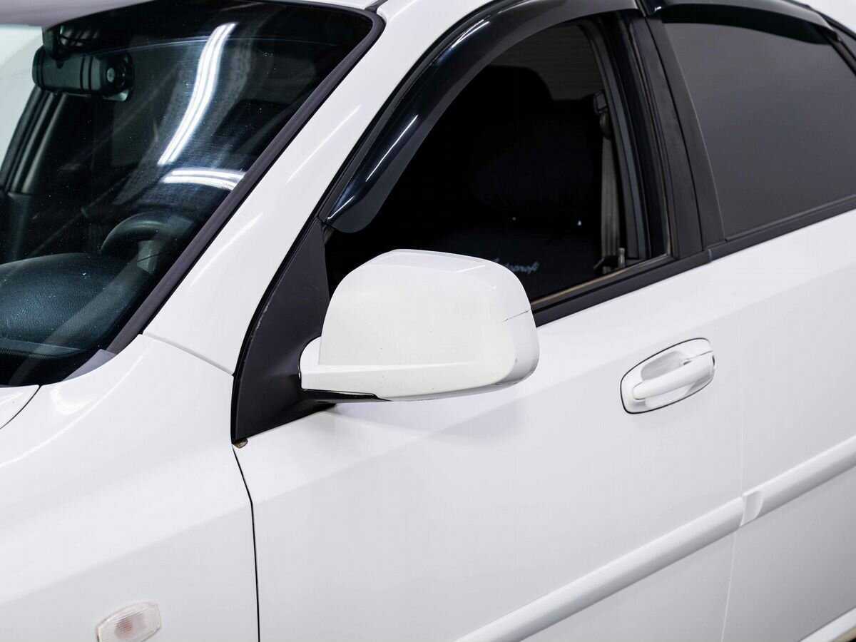 Daewoo Gentra с пробегом — 2013 год. Фото: #6