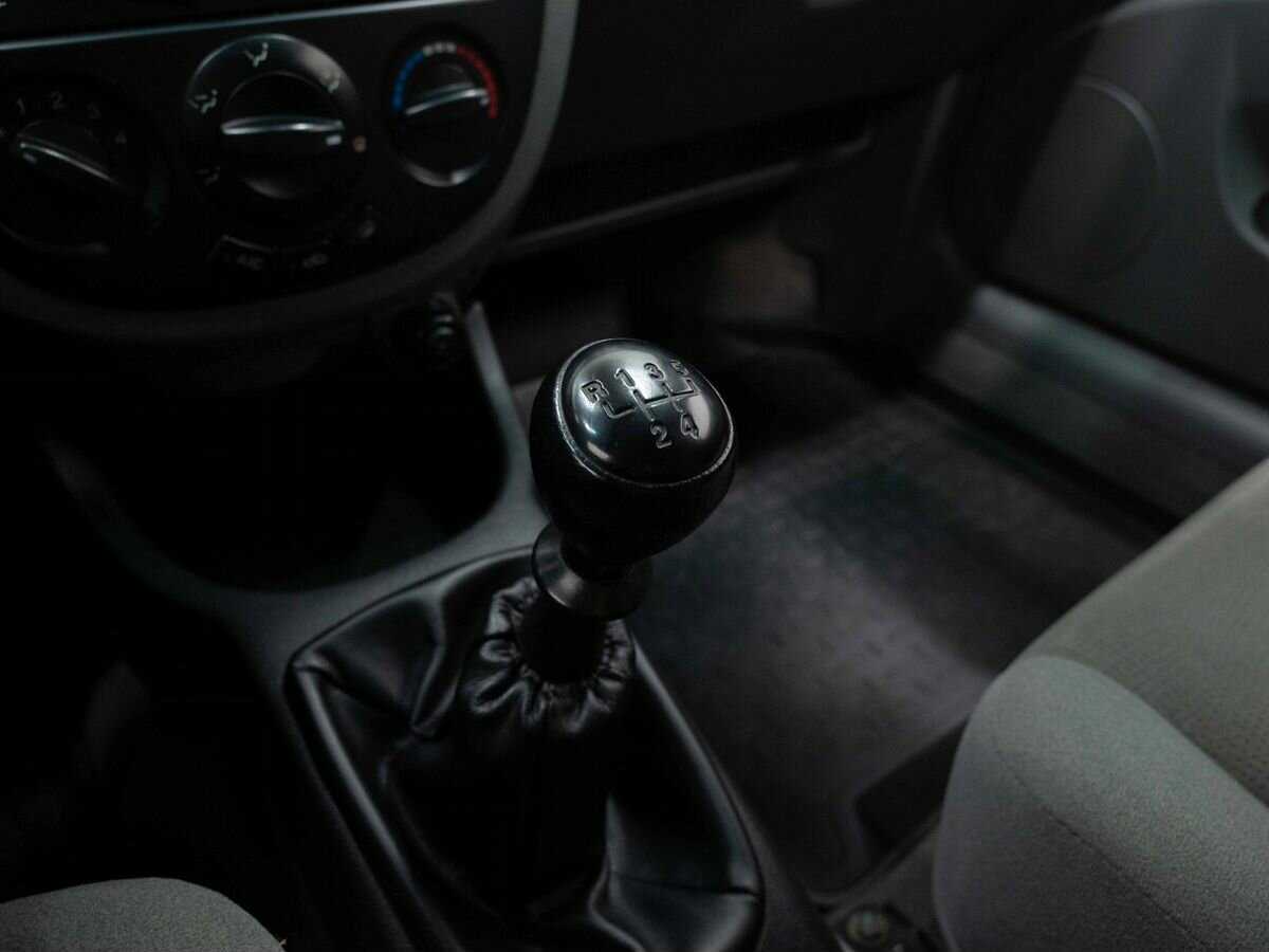 Daewoo Gentra с пробегом — 2013 год. Фото: #19