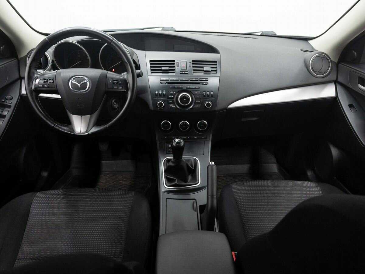 Mazda 3 с пробегом — 2012 год. Фото: #13