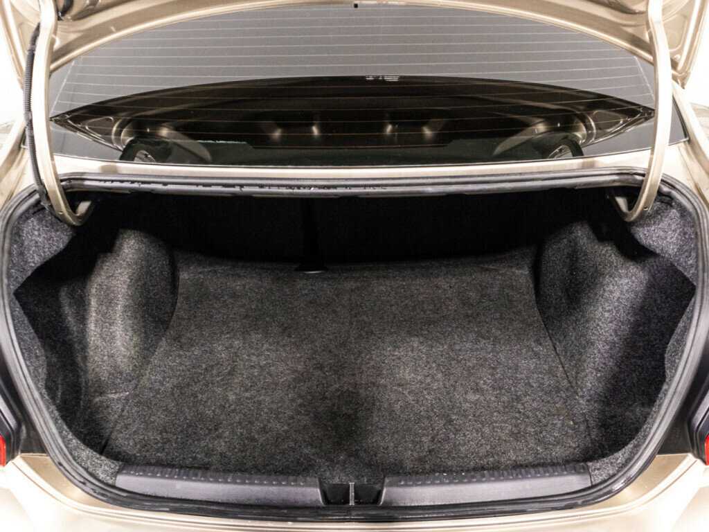 Volkswagen Polo с пробегом — 2018 год. Фото: #14