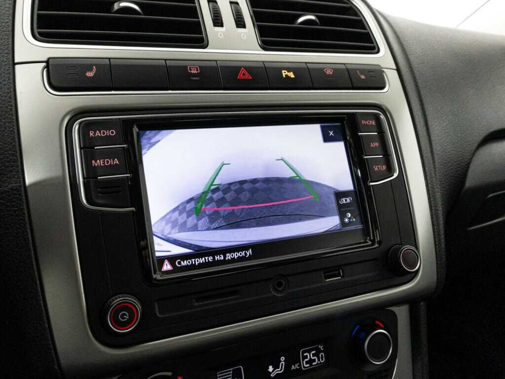 Volkswagen Polo с пробегом — 2018 год. Фото: #14