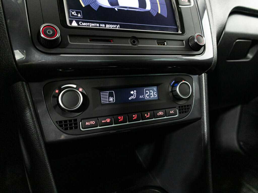 Volkswagen Polo с пробегом — 2018 год. Фото: #15