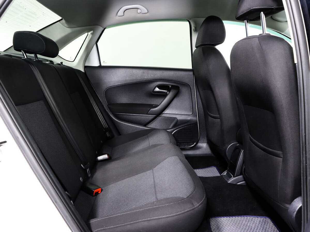 Volkswagen Polo с пробегом — 2017 год. Фото: #12