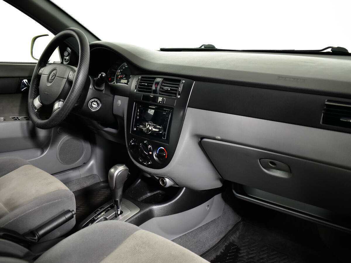 Daewoo Gentra с пробегом — 2014 год. Фото: #8