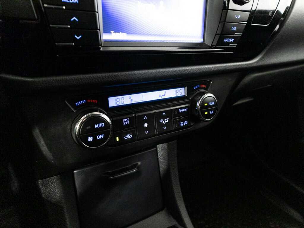 Toyota Corolla с пробегом — 2014 год. Фото: #15