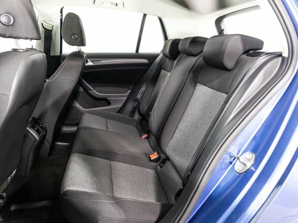 Volkswagen Golf с пробегом — 2013 год. Фото: #9