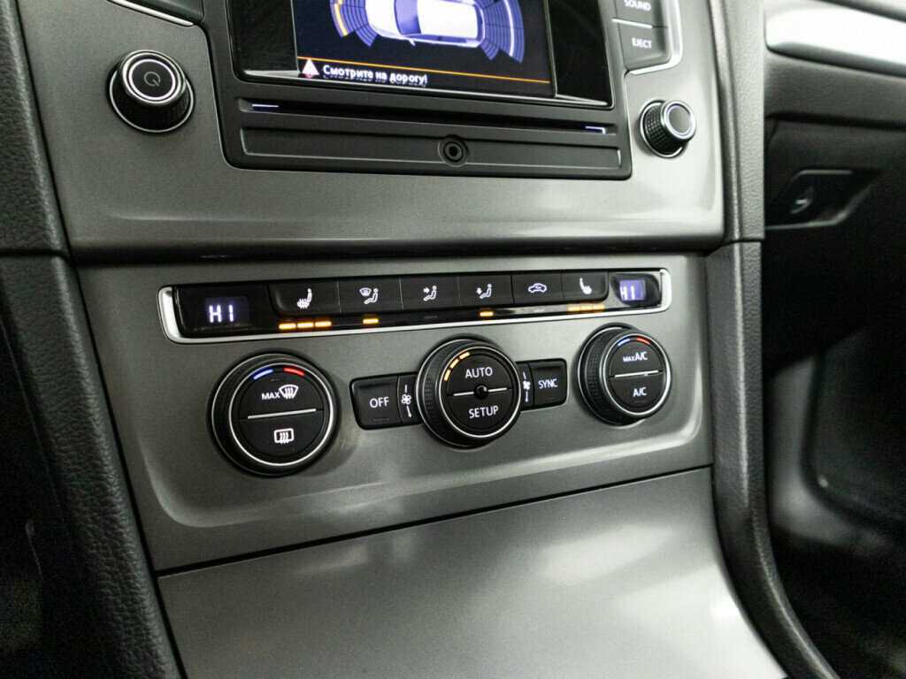 Volkswagen Golf с пробегом — 2013 год. Фото: #14