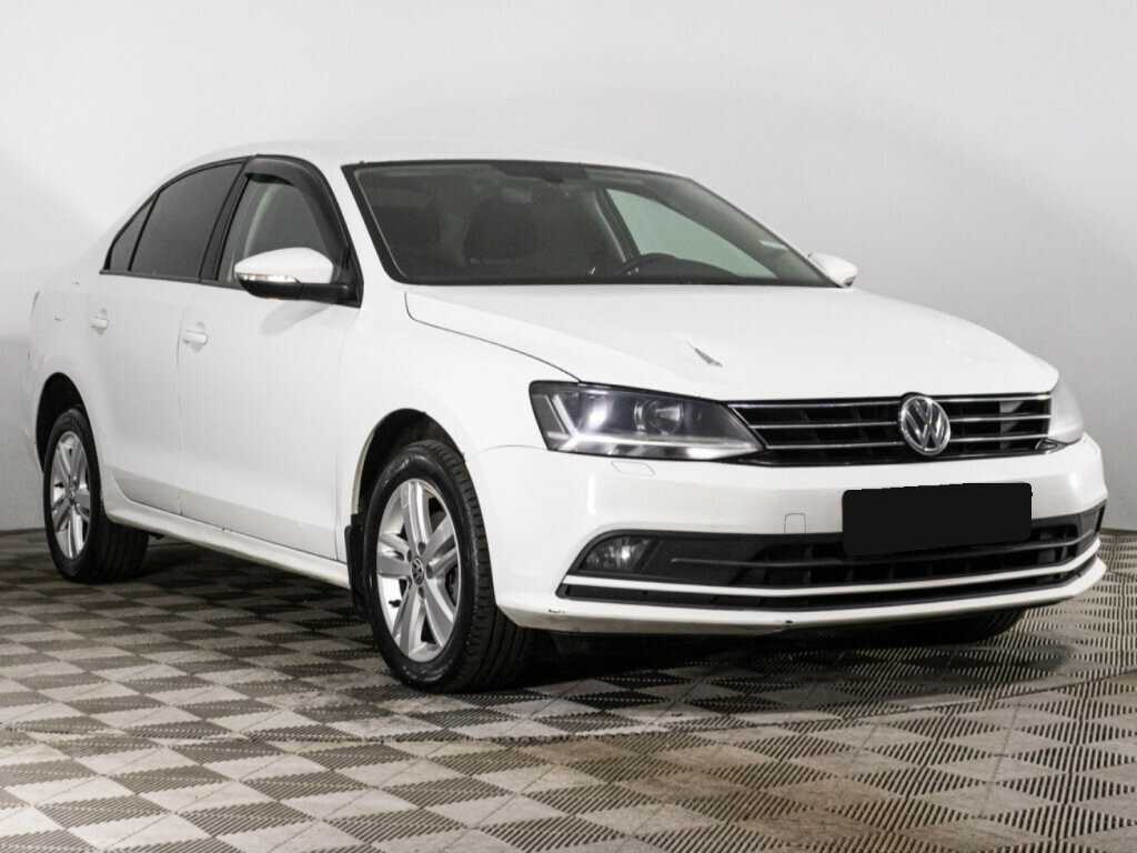 Volkswagen Jetta с пробегом — 2017 год. Фото: #2