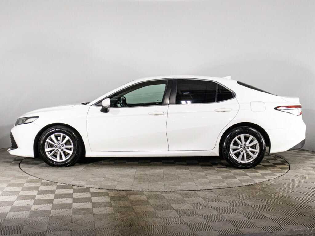 Toyota Camry с пробегом — 2018 год. Фото: #7