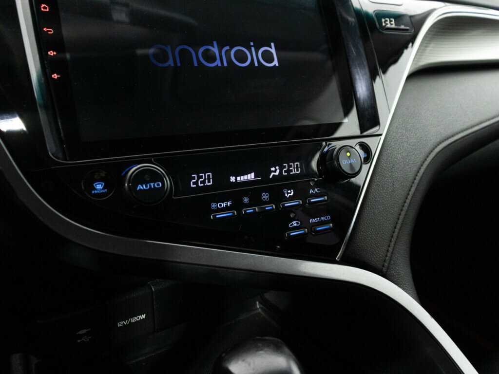 Toyota Camry с пробегом — 2018 год. Фото: #15