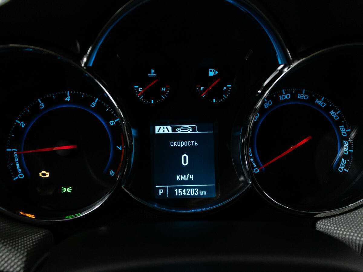 Chevrolet Cruze с пробегом — 2013 год. Фото: #11