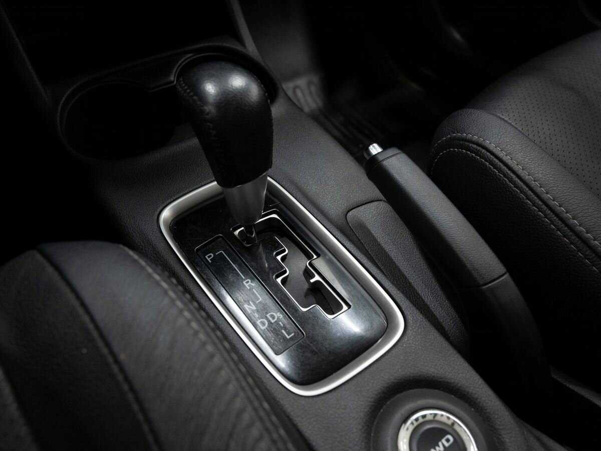 Mitsubishi Outlander с пробегом — 2015 год. Фото: #21