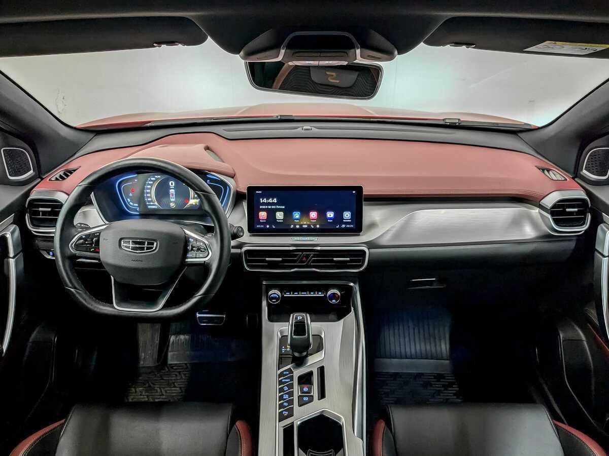 Geely Coolray с пробегом — 2022 год. Фото: #13