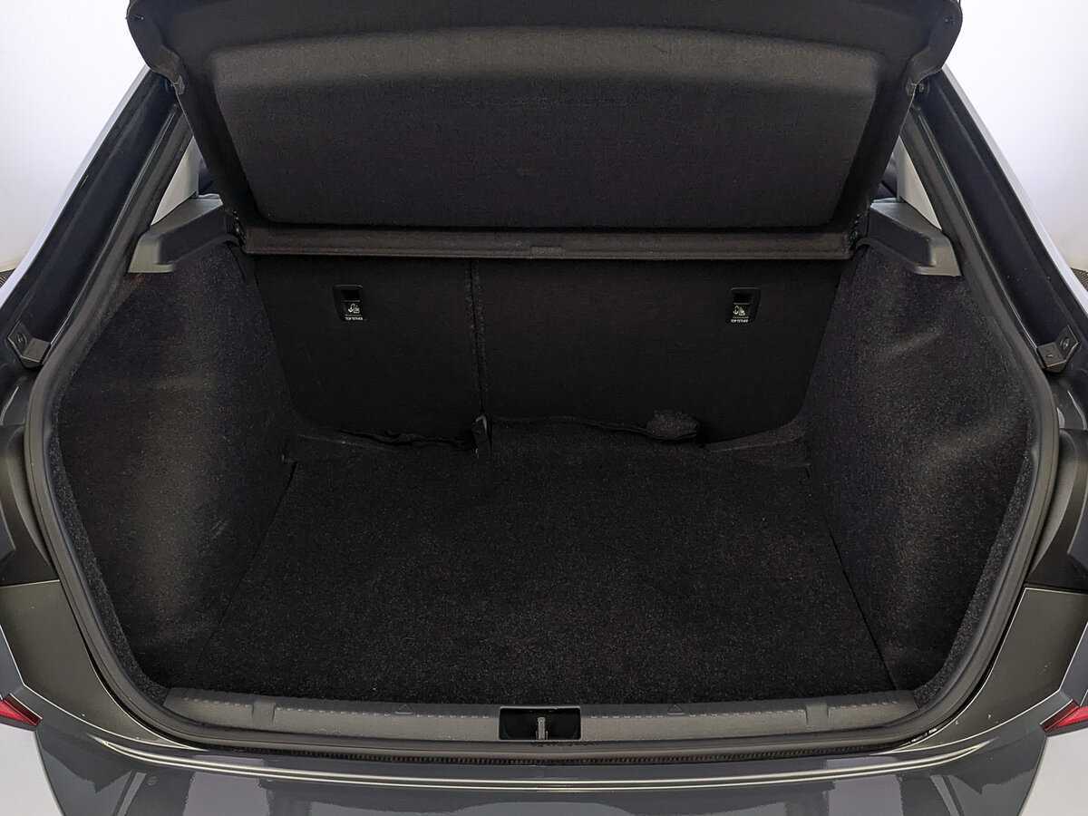 Volkswagen Polo с пробегом — 2021 год. Фото: #9