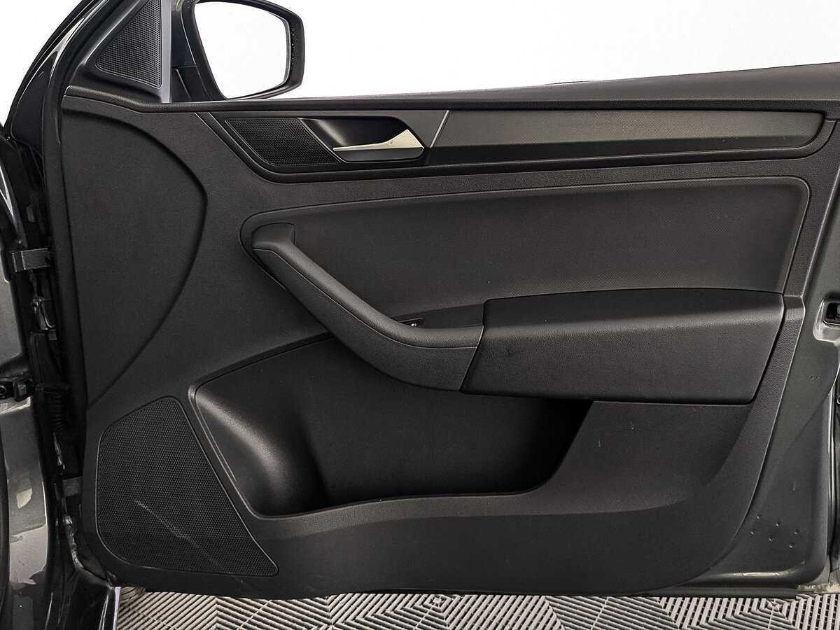 Volkswagen Polo с пробегом — 2021 год. Фото: #22