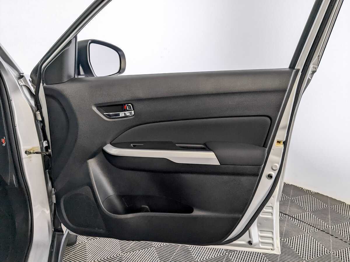 Suzuki Vitara с пробегом — 2016 год. Фото: #18