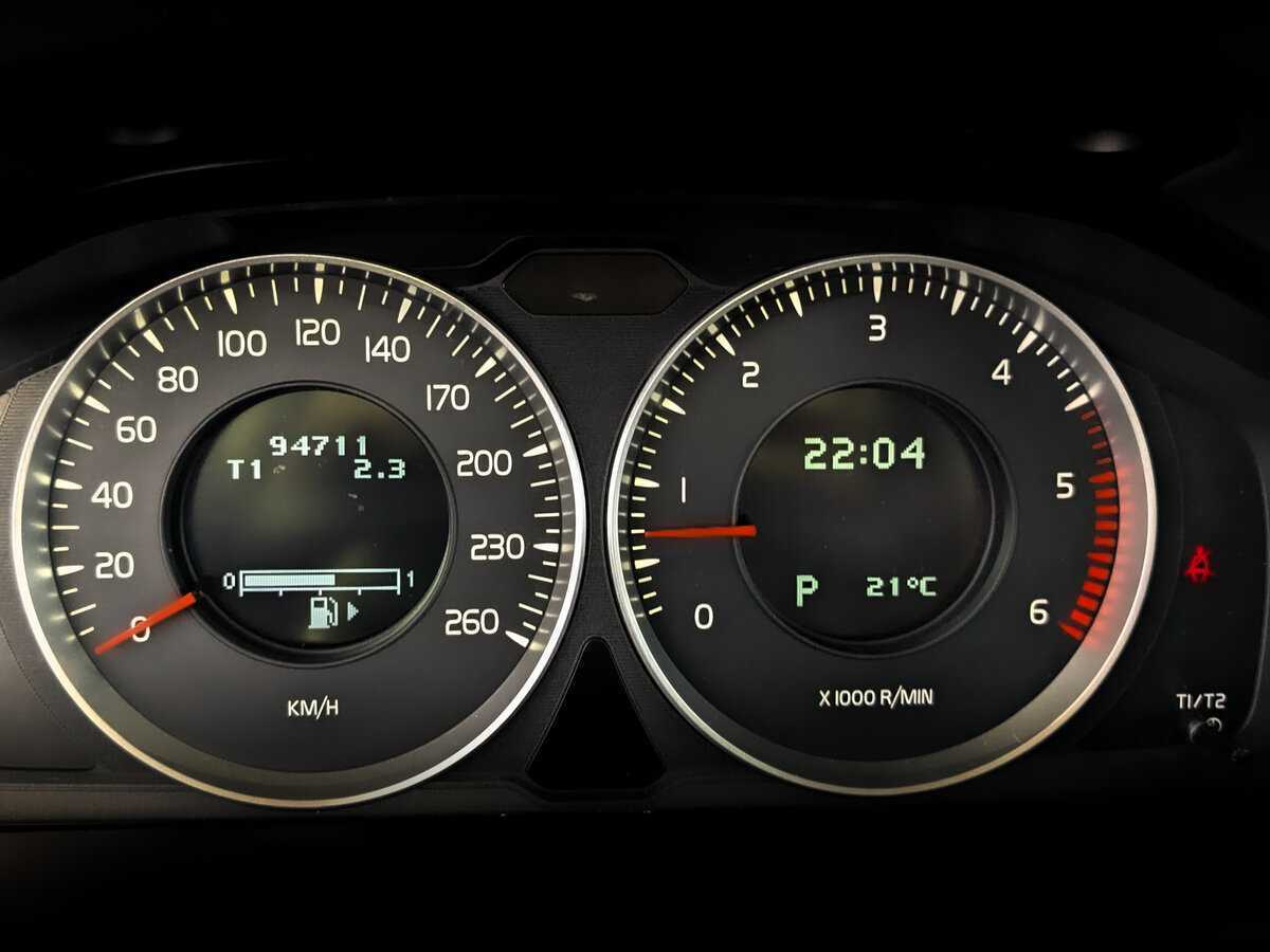 Volvo XC60 с пробегом — 2012 год. Фото: #12