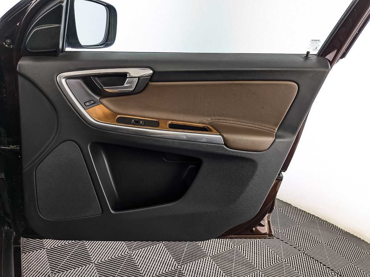 Volvo XC60 с пробегом — 2014 год. Фото: #24