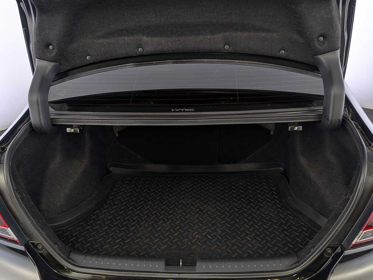 Honda Civic с пробегом — 2013 год. Фото: #9