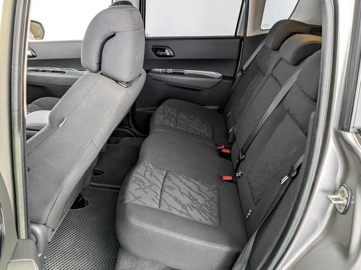 Peugeot 3008 с пробегом — 2012 год. Фото: #11